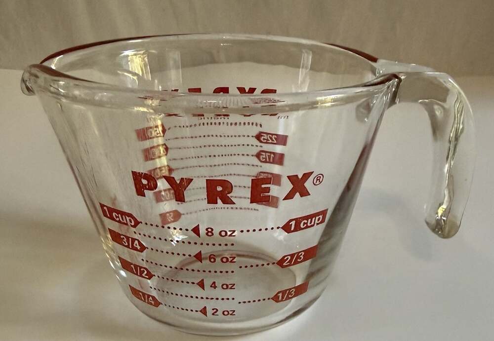 Vintage Corning PYREX Glass 1 Cup All Capital Red Print Measuring Cup USA, K-16